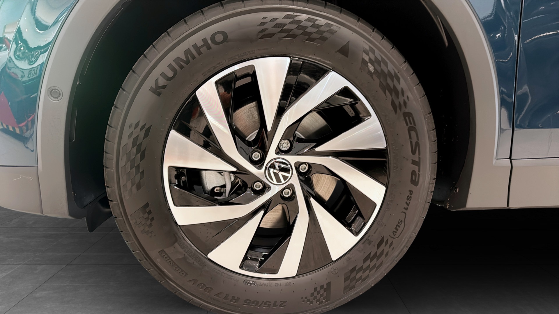 Volkswagen Tiguan AAG85J