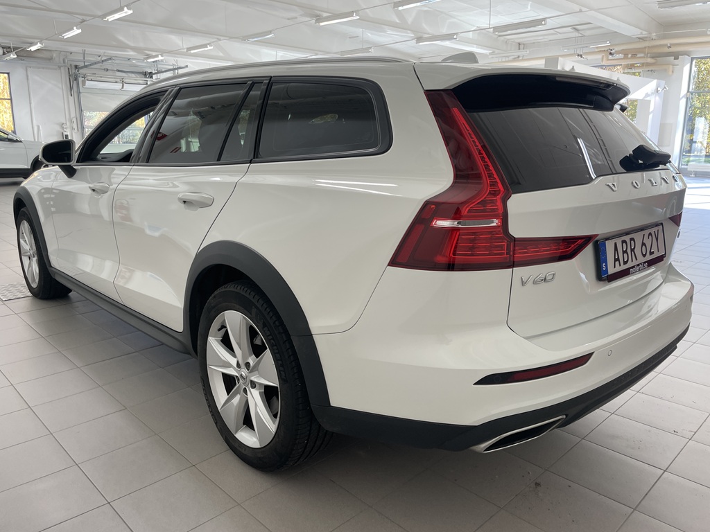 Volvo V60 Cross Country ABR62Y