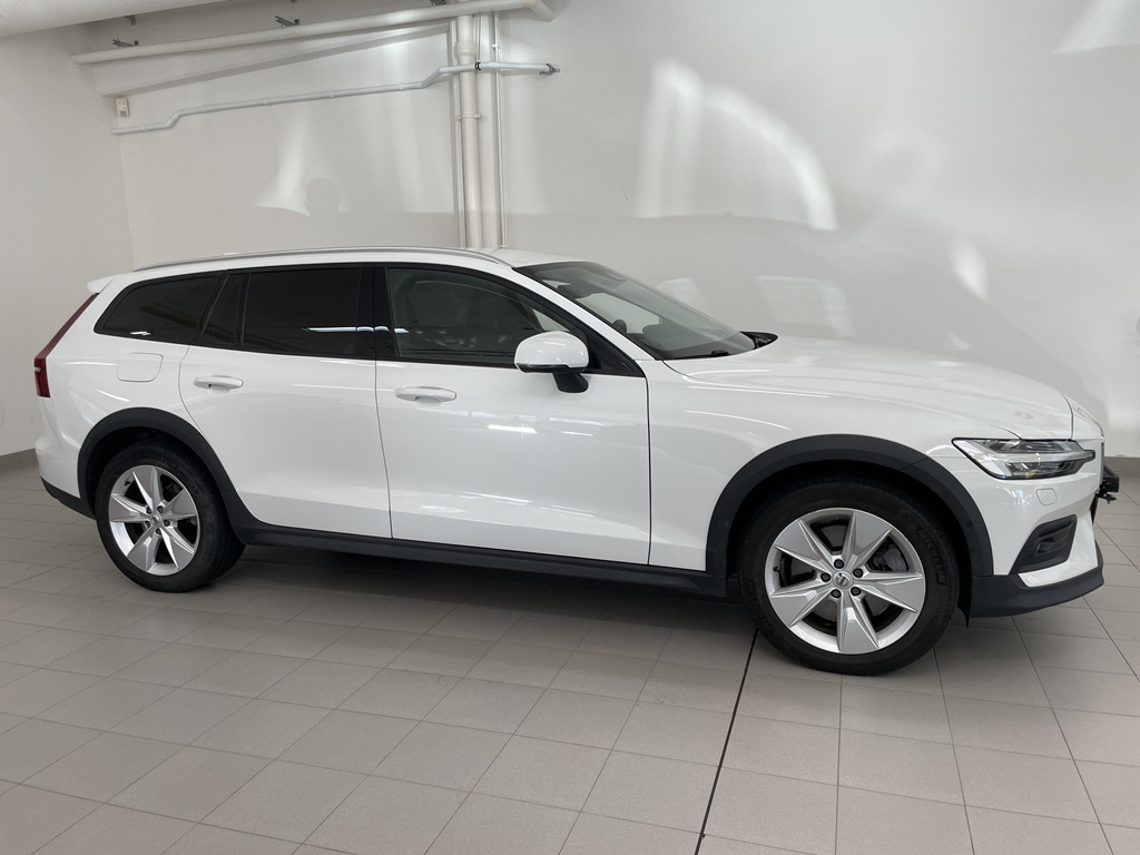 Volvo V60 Cross Country ABR62Y