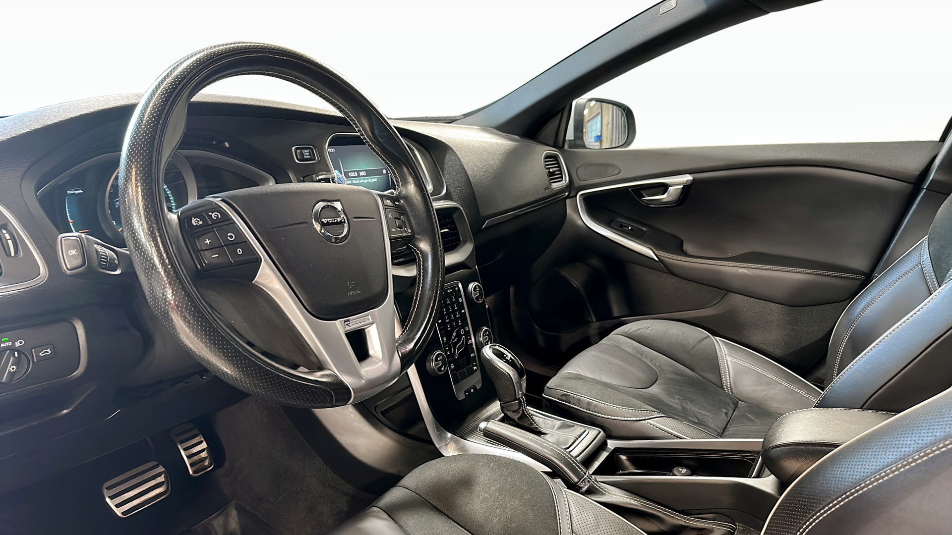 Volvo V40 ACJ13U