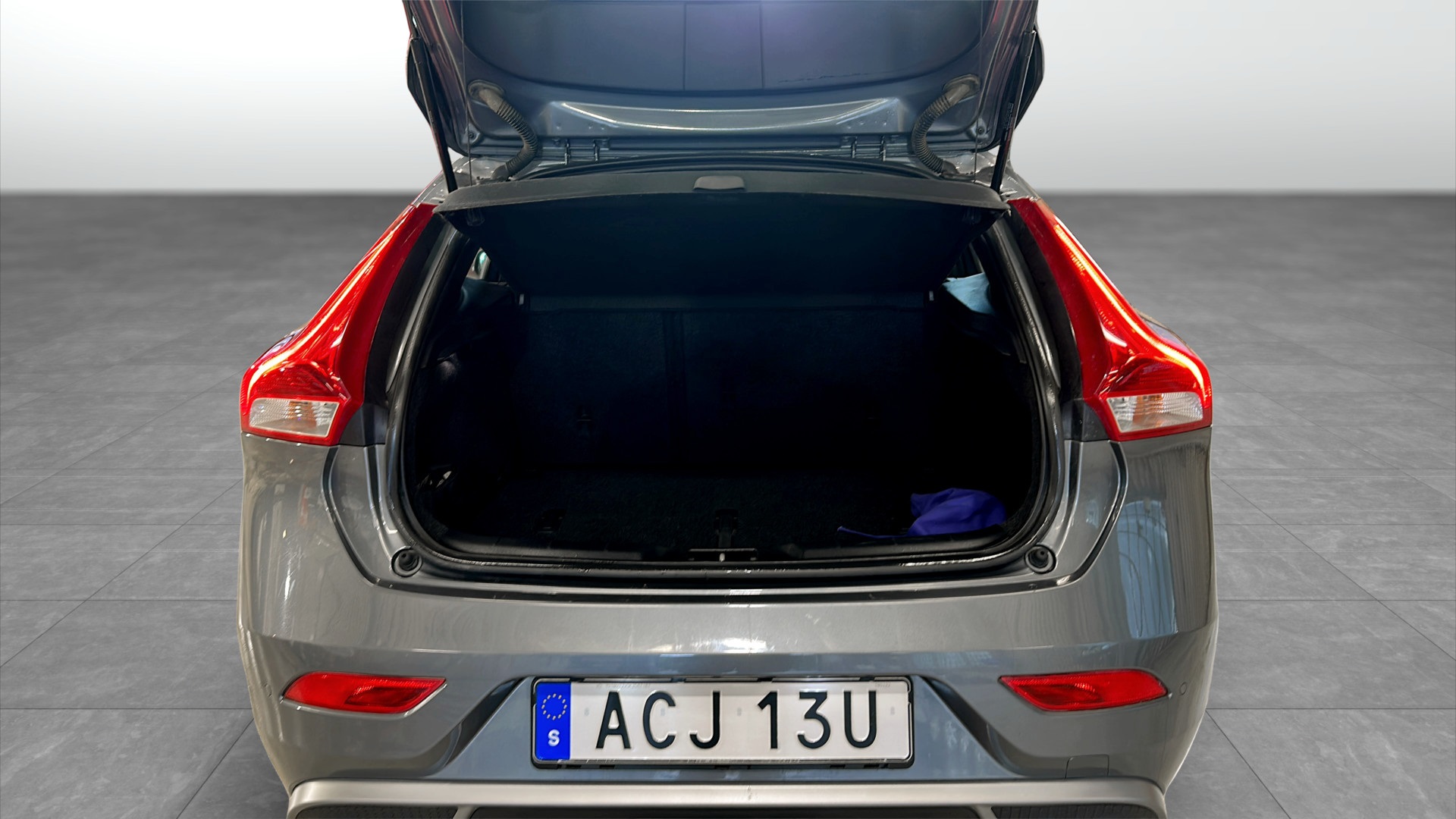 Volvo V40 ACJ13U
