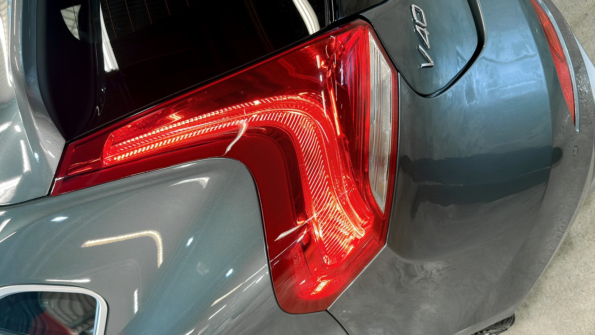 Volvo V40 ACJ13U