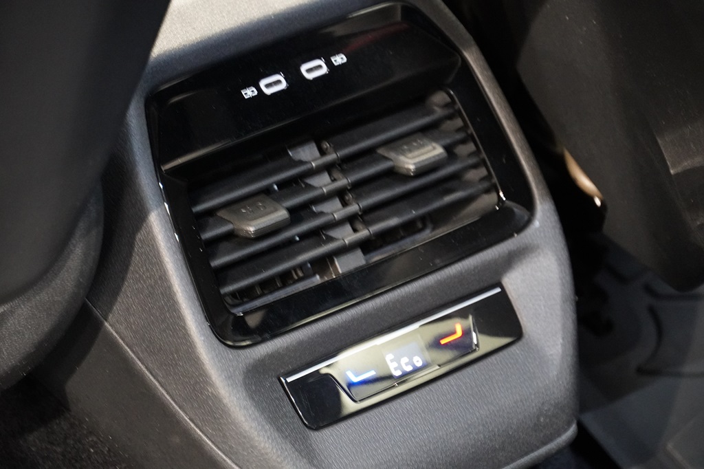 Volkswagen ID.4 ACM27R