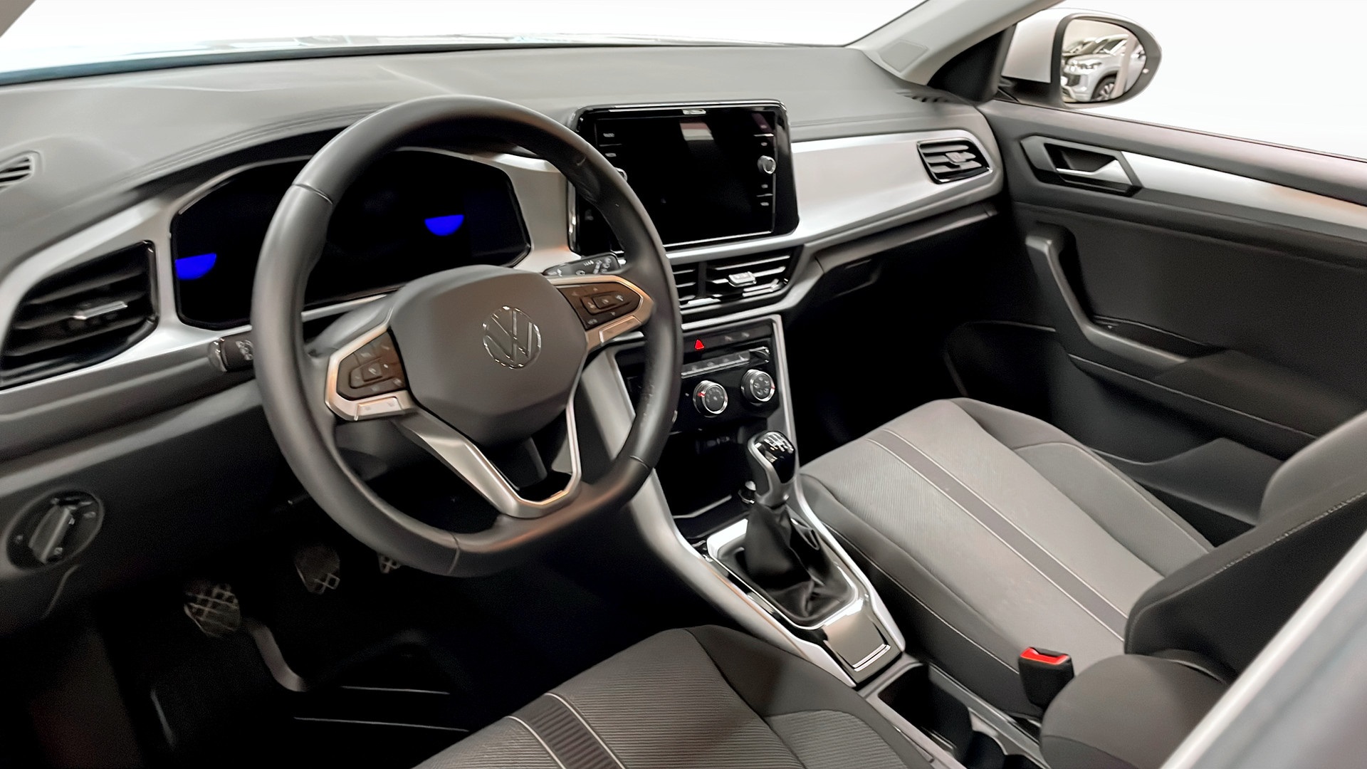 Volkswagen T-Roc AEF17K