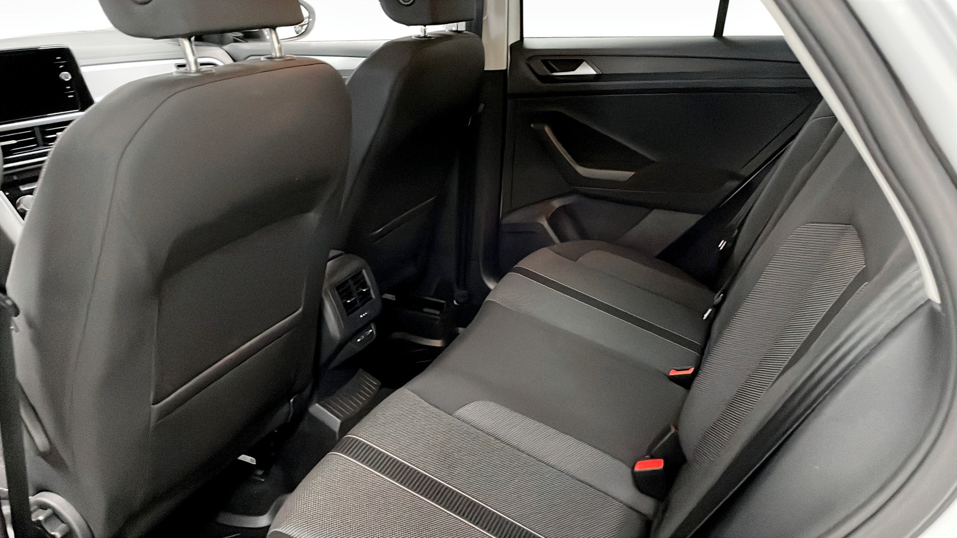 Volkswagen T-Roc AEF17K