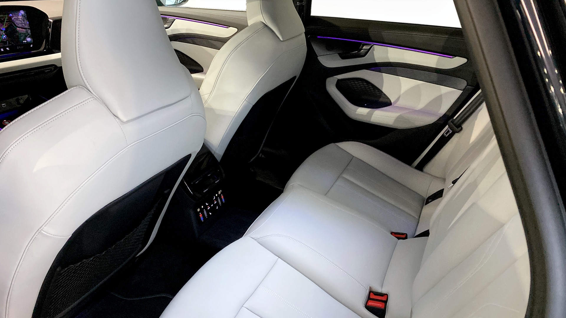 Audi A6 Avant AEH67M