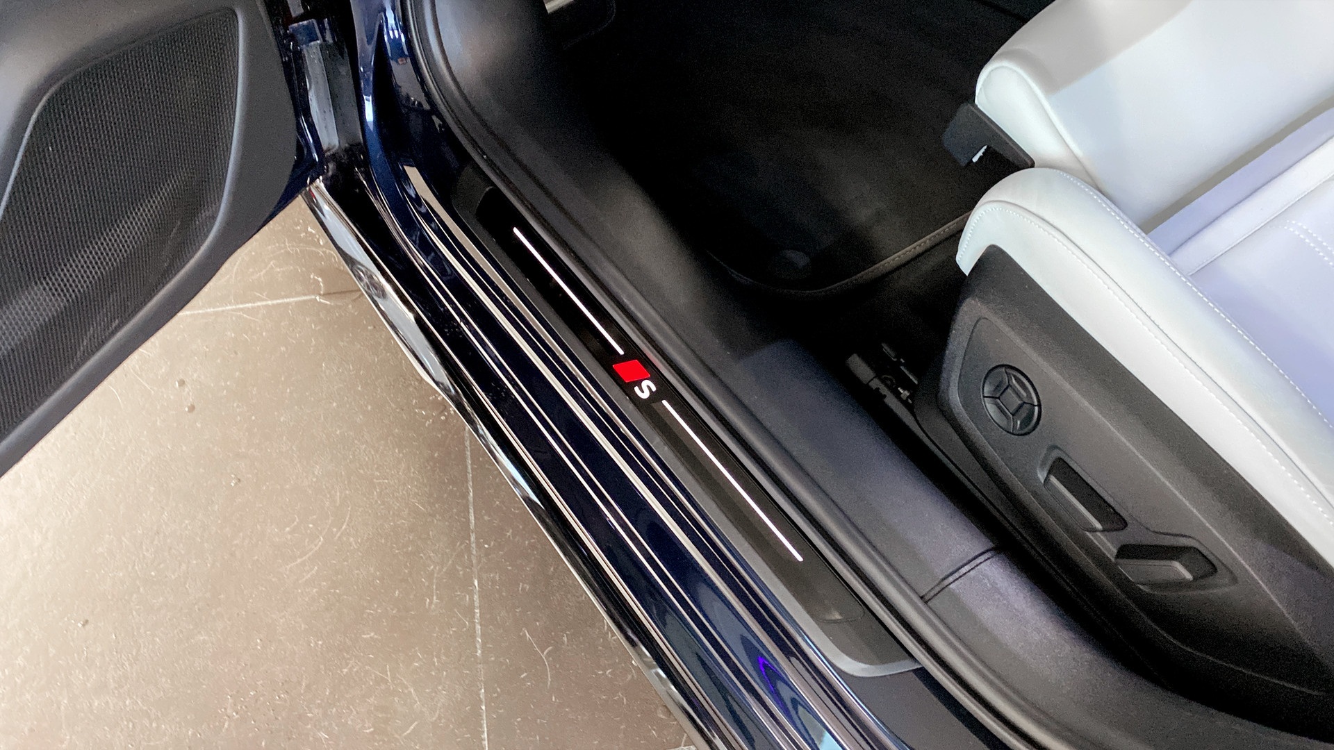 Audi A6 Avant AEH67M
