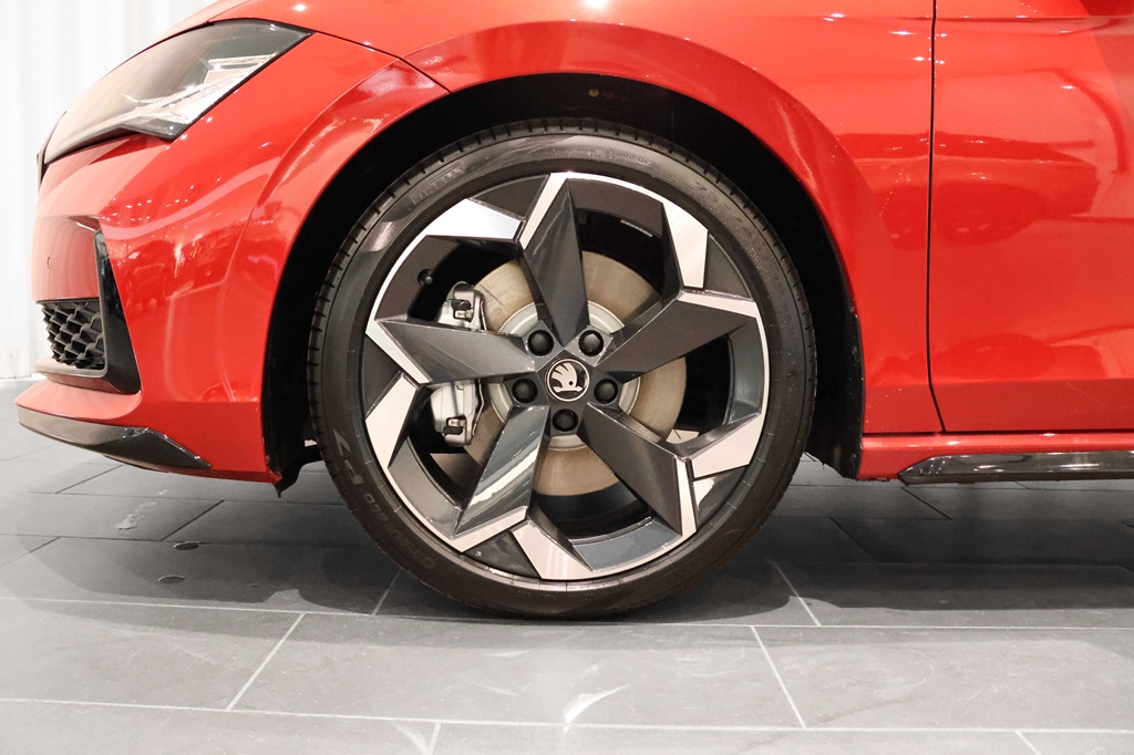 Skoda Superb Combi AEY65L