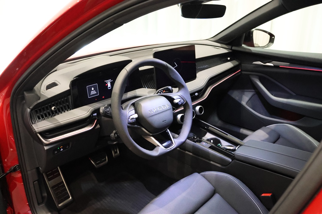 Skoda Superb Combi AEY65L