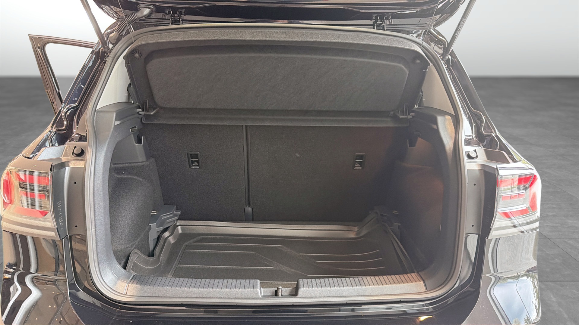 Volkswagen T-Cross AFF30L