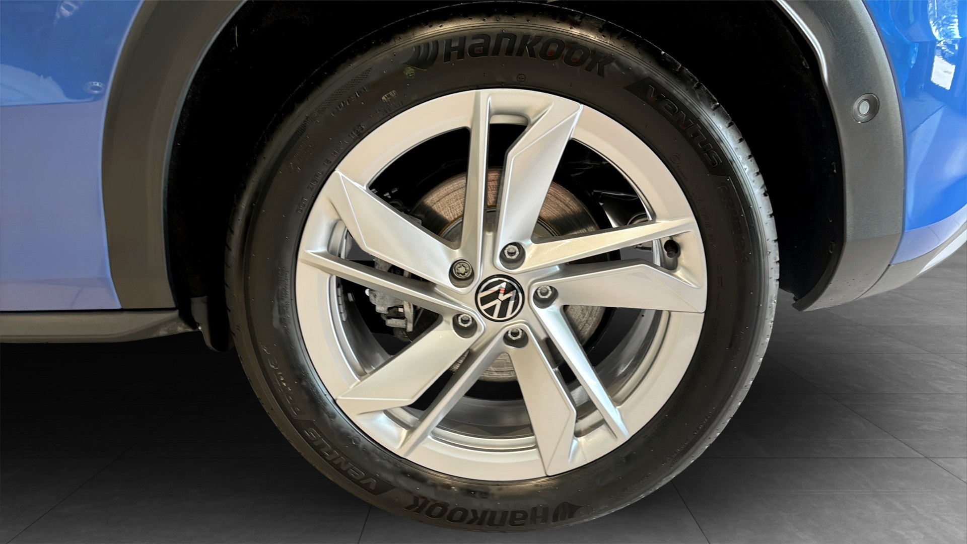 Volkswagen T-Roc AFM82D
