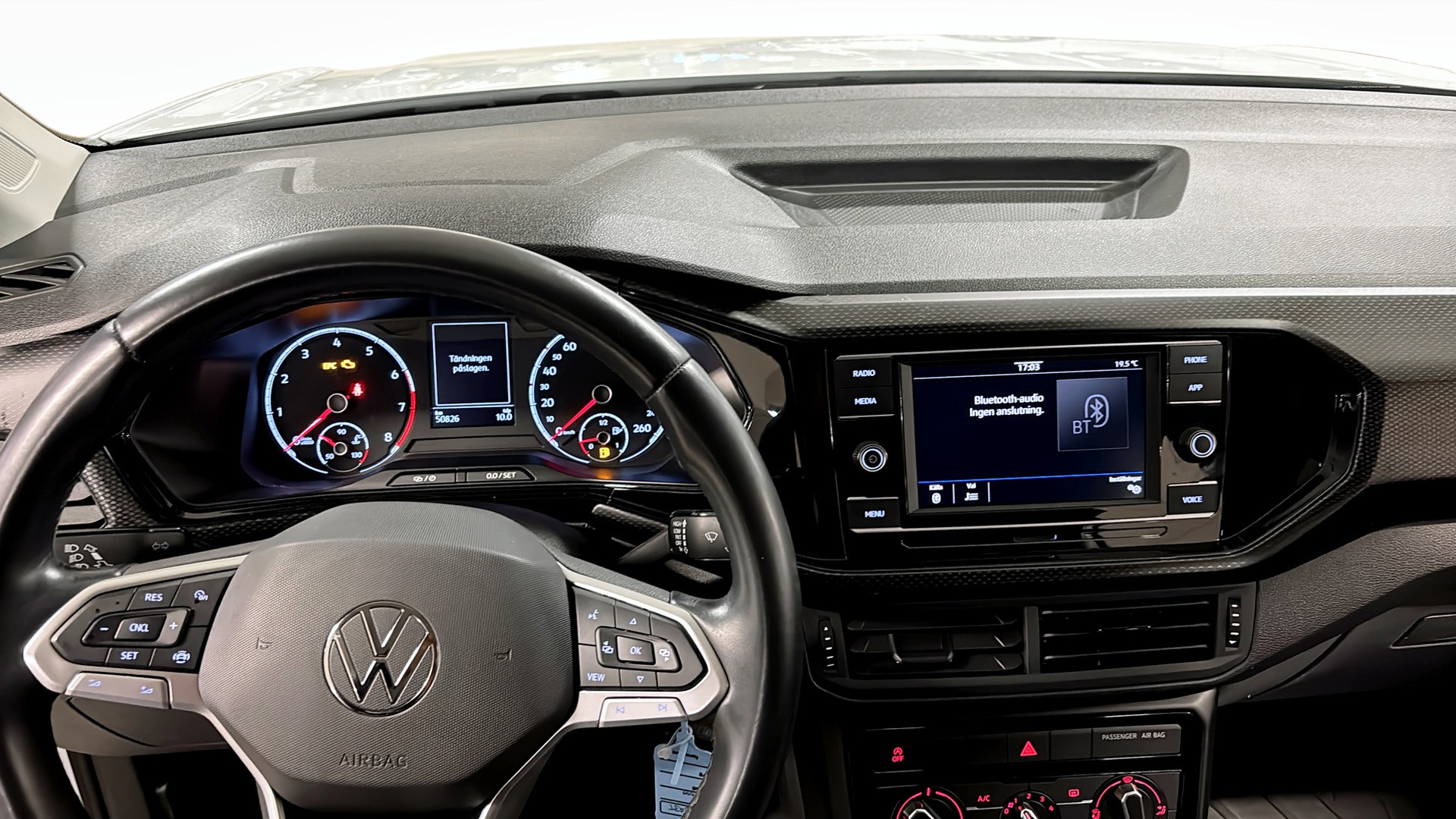 Volkswagen T-Cross AGD93T