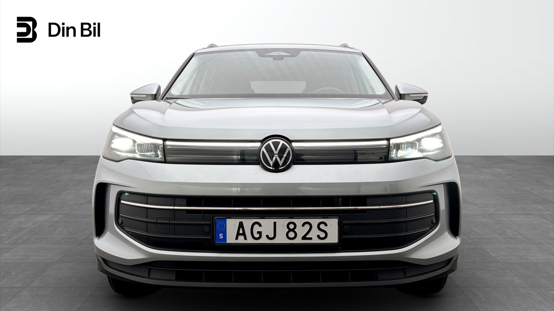 Volkswagen Tiguan AGJ82S