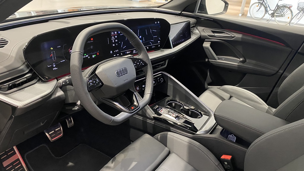 Audi Q5 Sportback AGP64P