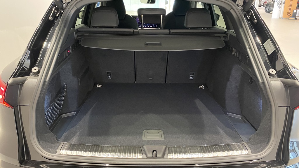 Audi Q5 Sportback AGP64P