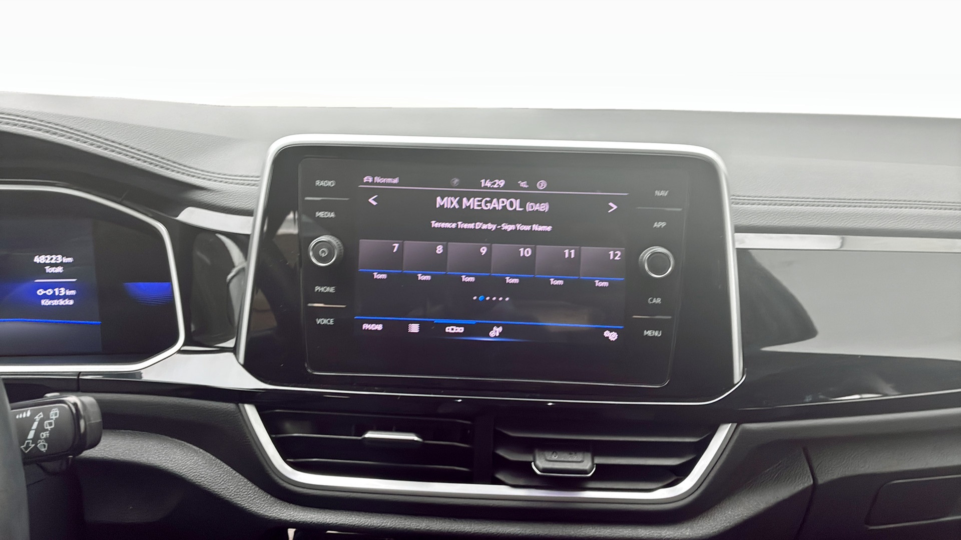Volkswagen T-Roc AHJ02E