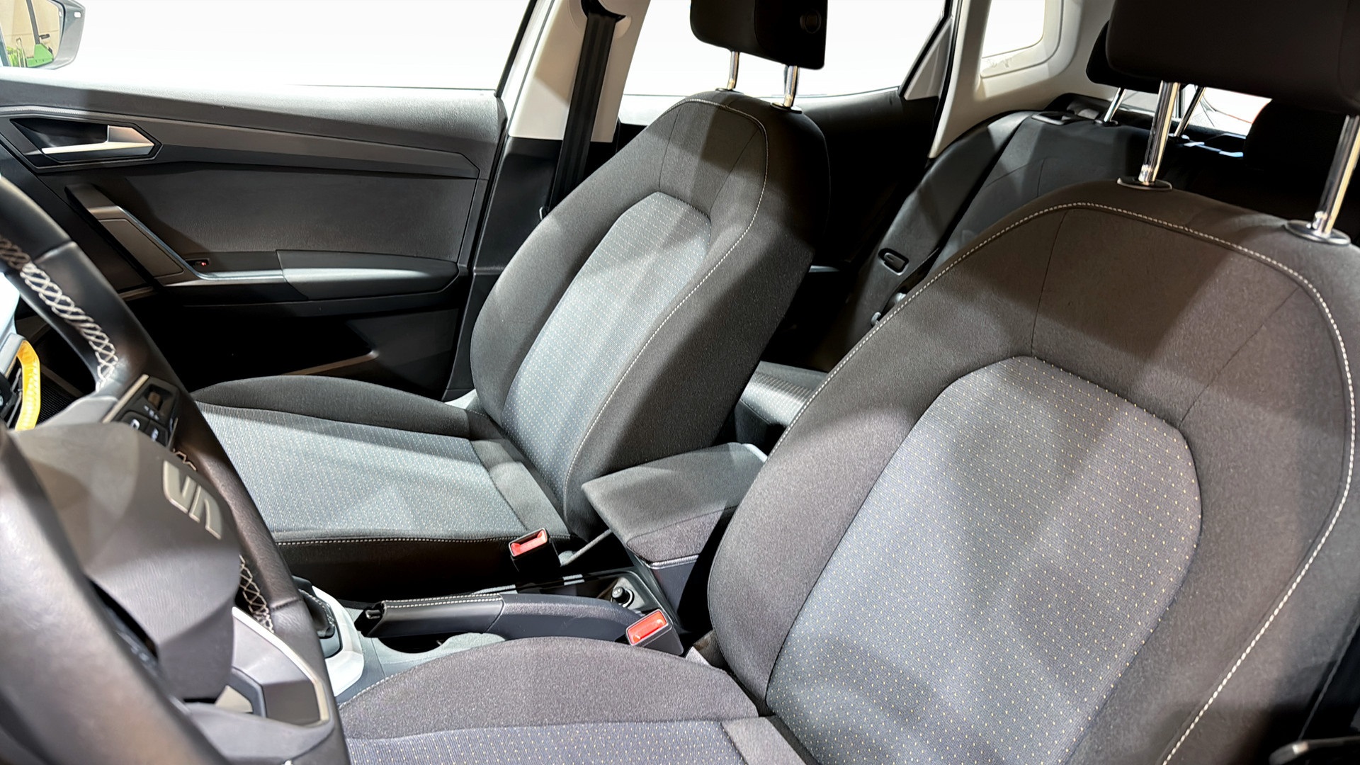 SEAT Arona AHJ28R