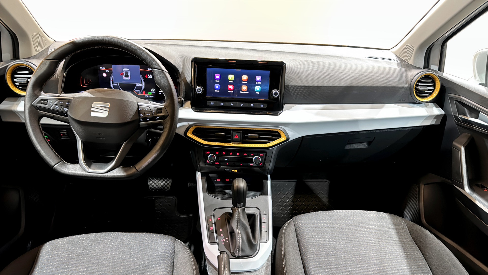 SEAT Arona AHJ28R