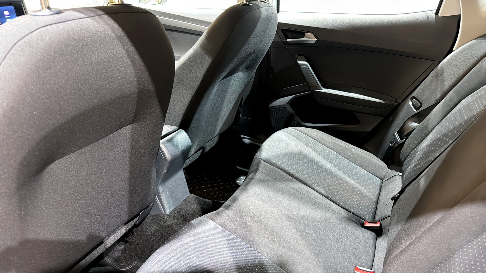 SEAT Arona AHJ28R