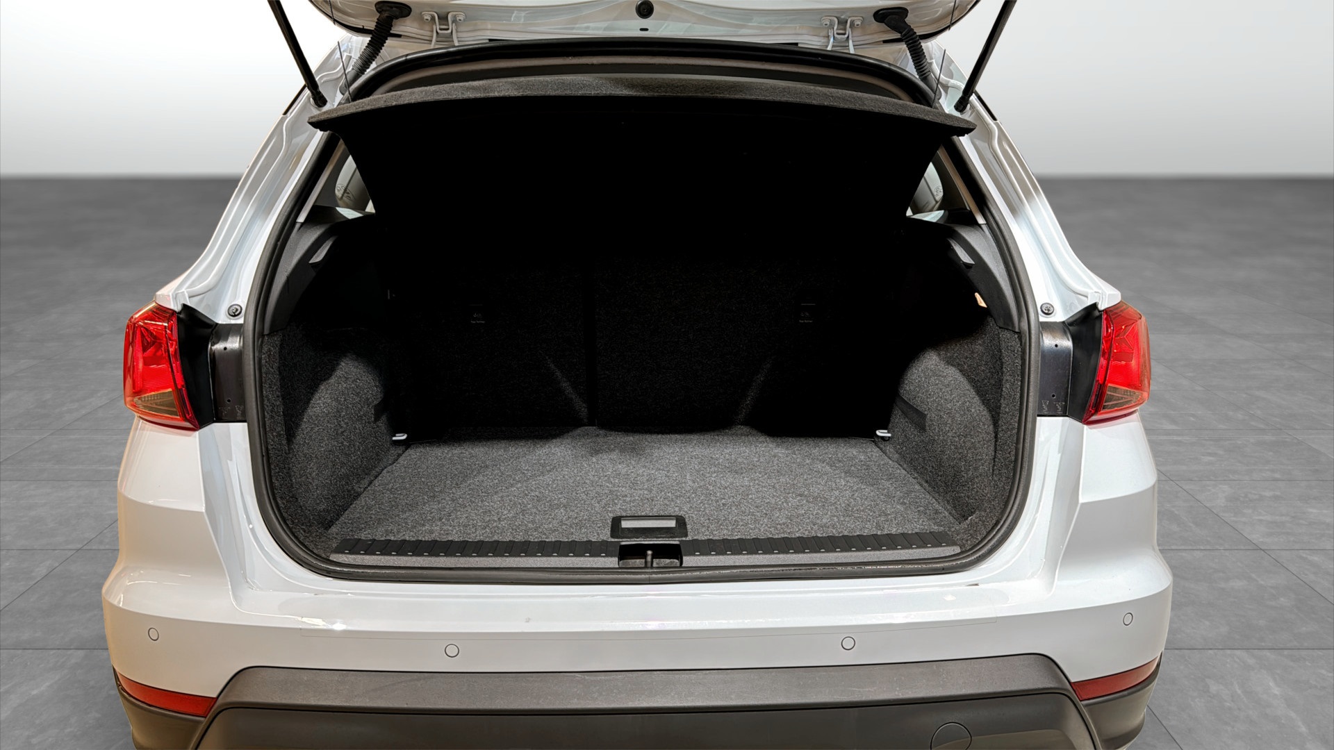 SEAT Arona AHJ28R