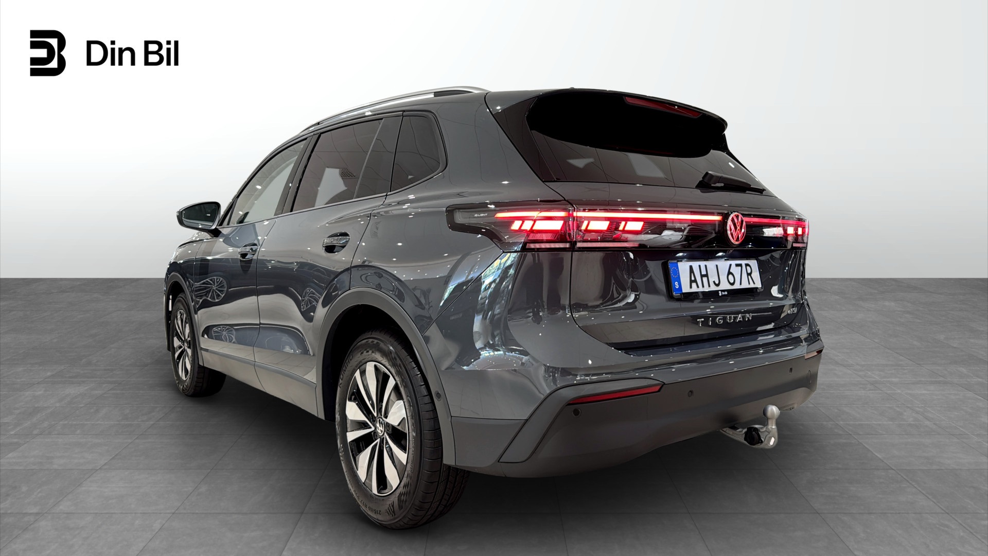 Volkswagen Tiguan AHJ67R