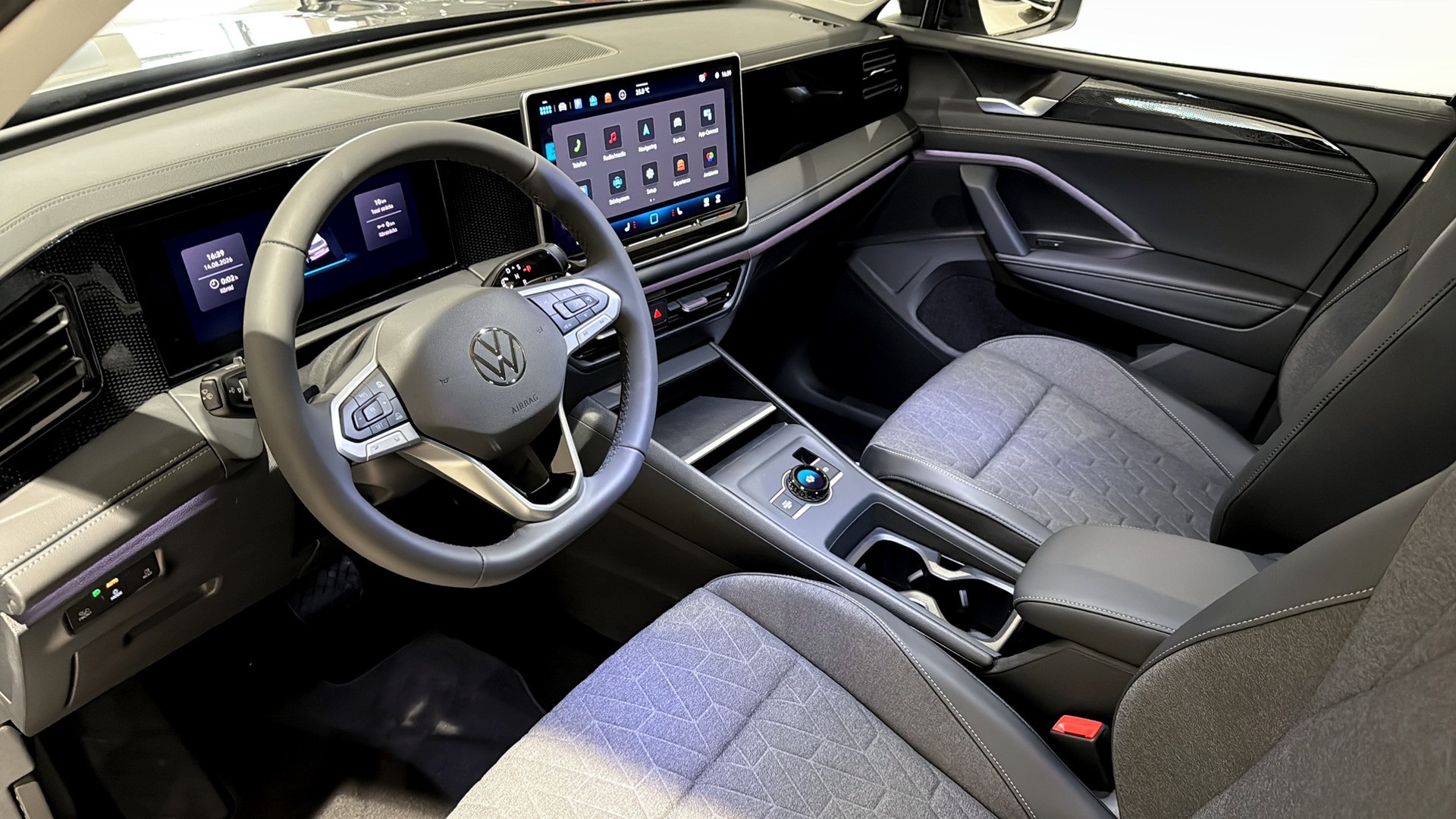Volkswagen Tiguan AHJ67R
