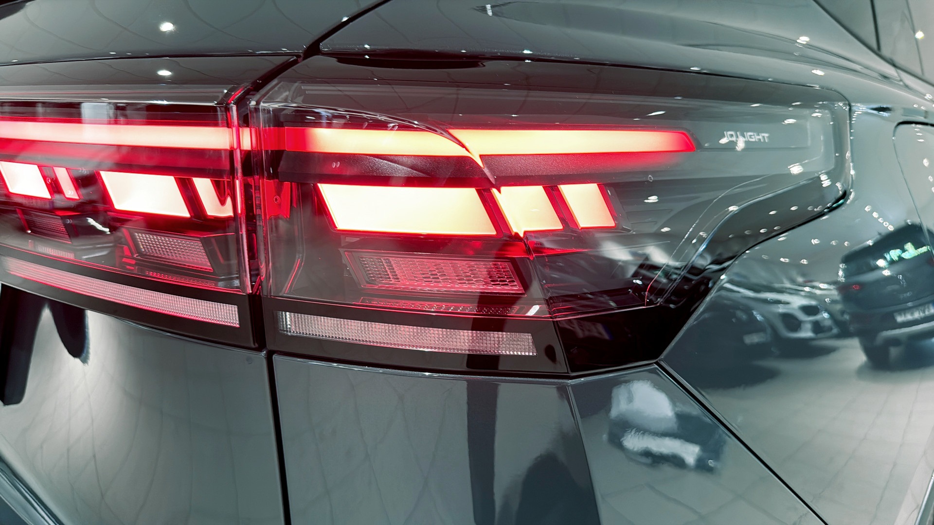 Volkswagen Tiguan AHJ67R