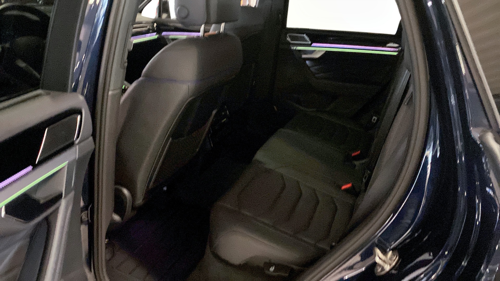 Volkswagen Touareg AHM81Z