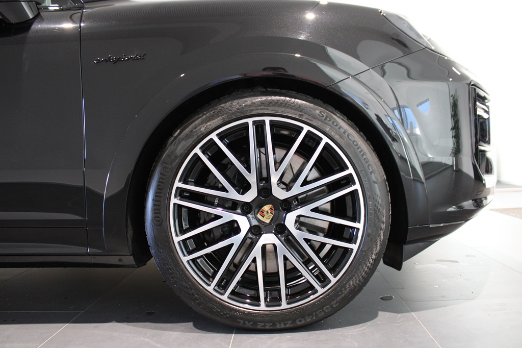 Porsche Cayenne AJA76L