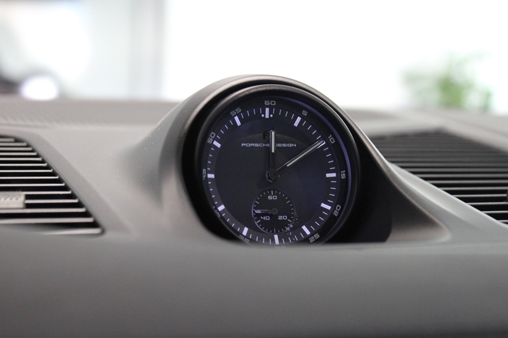 Porsche Cayenne AJA76L