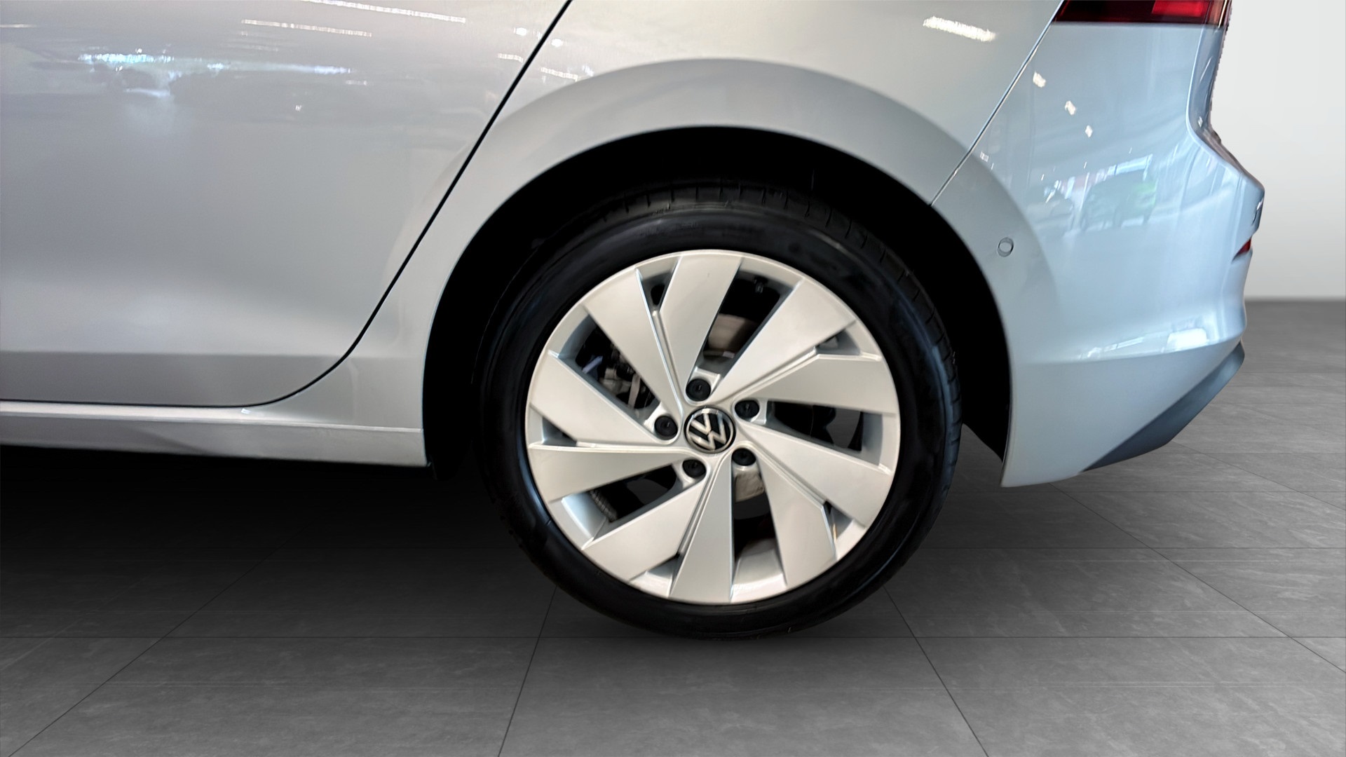 Volkswagen Golf AJB84P