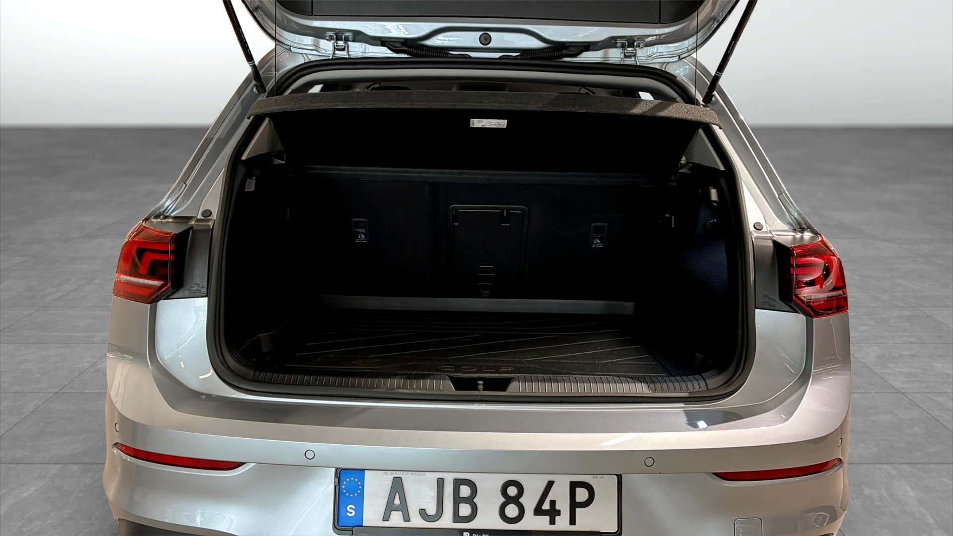 Volkswagen Golf AJB84P