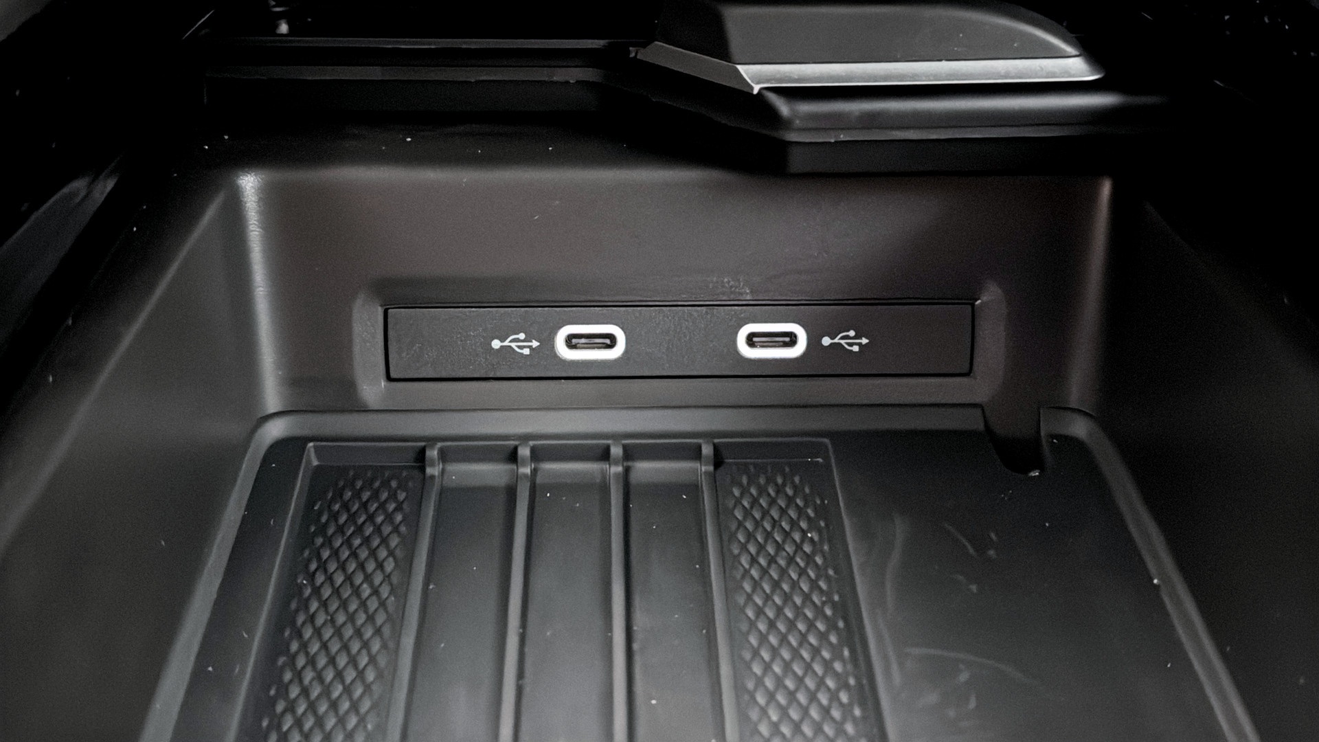 Volkswagen ID.7 AJH82K