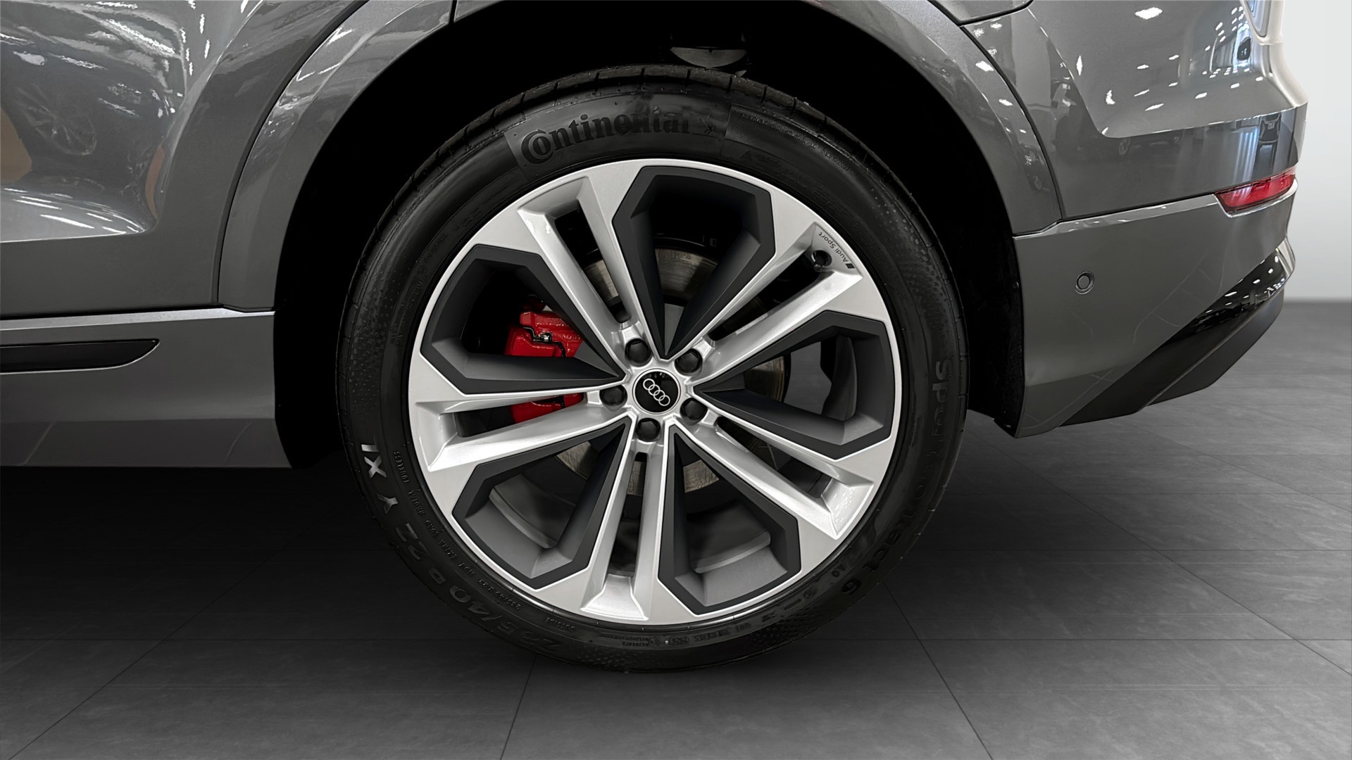 Audi Q8 AJL29D