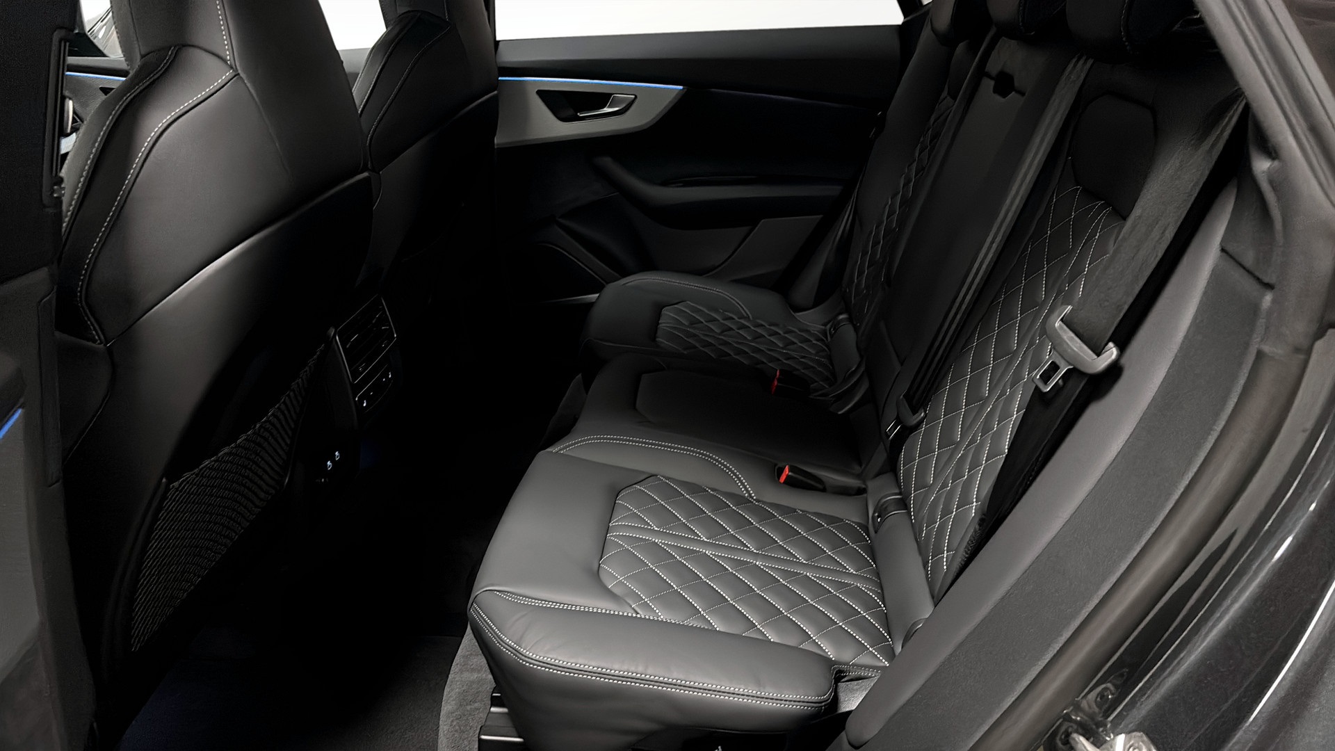 Audi Q8 AJL29D