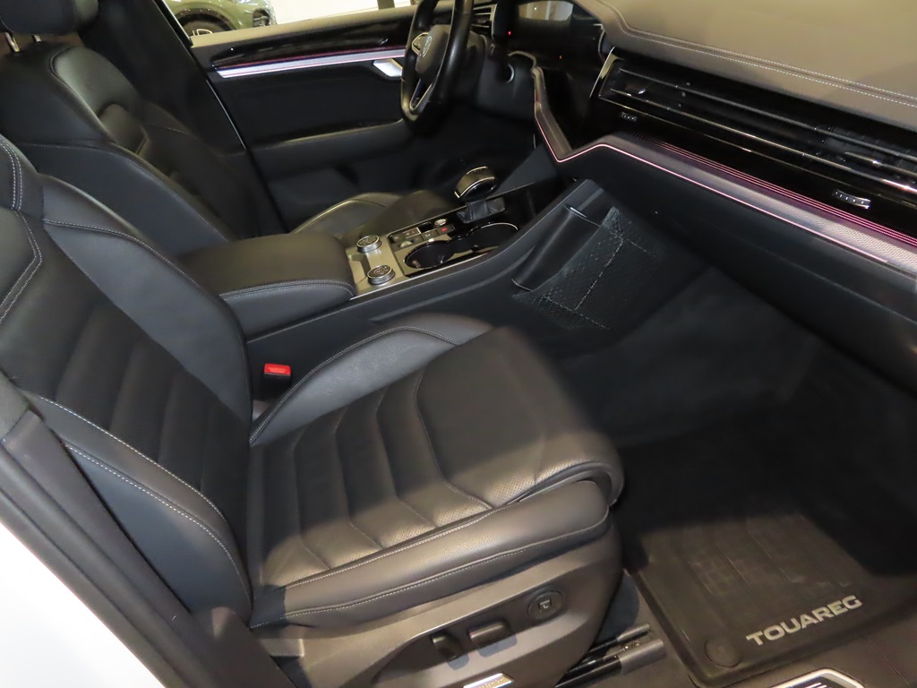 Volkswagen Touareg AKD93S