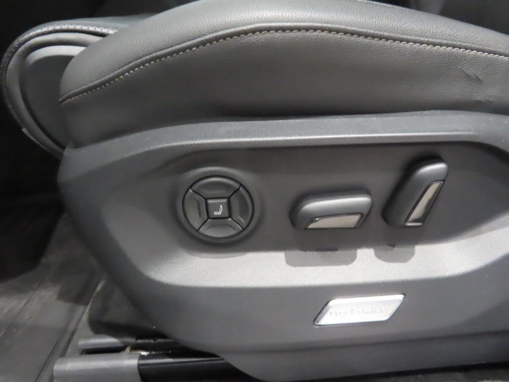 Volkswagen Touareg AKD93S