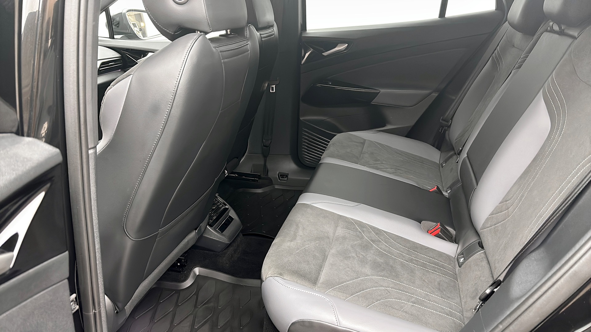 Volkswagen ID.4 AKG66M