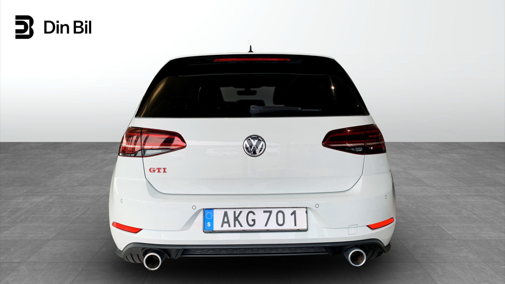 Volkswagen Golf AKG701