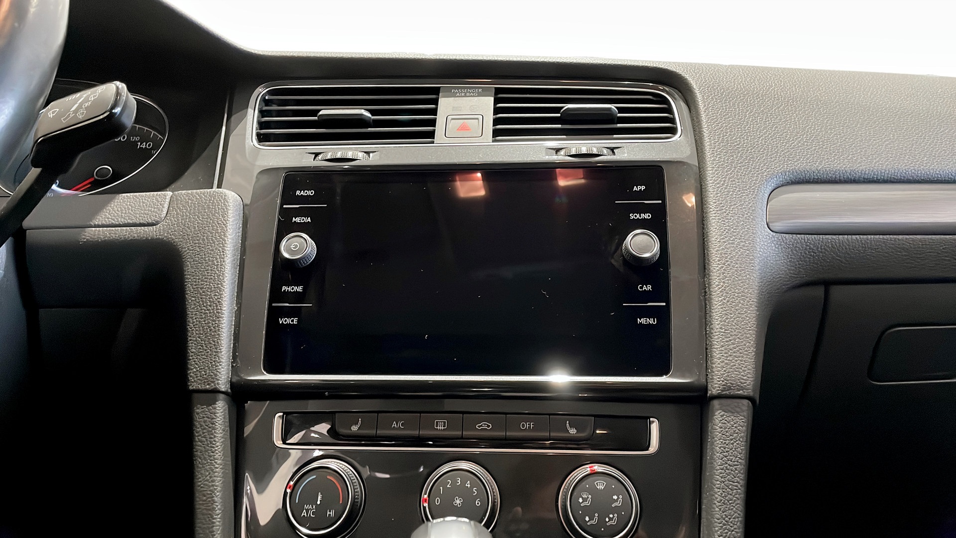 Volkswagen Golf AKL93M