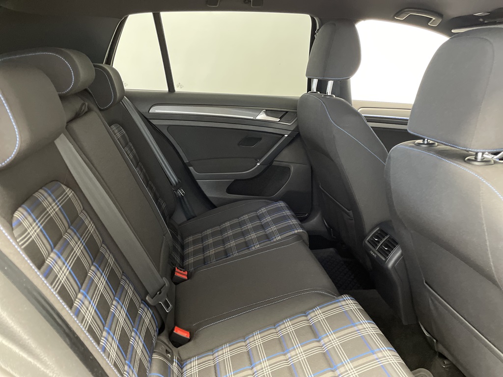 Volkswagen Golf AKP62T