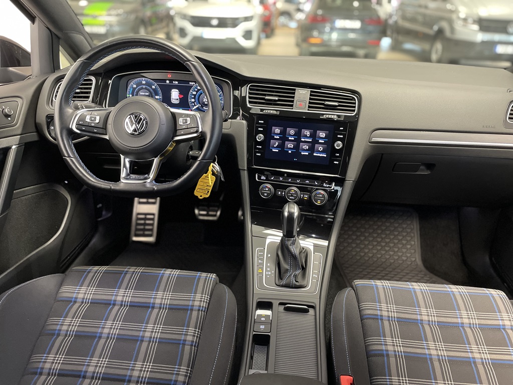 Volkswagen Golf AKP62T