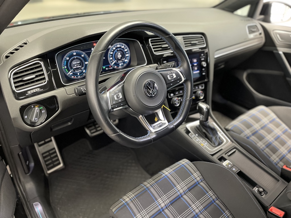 Volkswagen Golf AKP62T