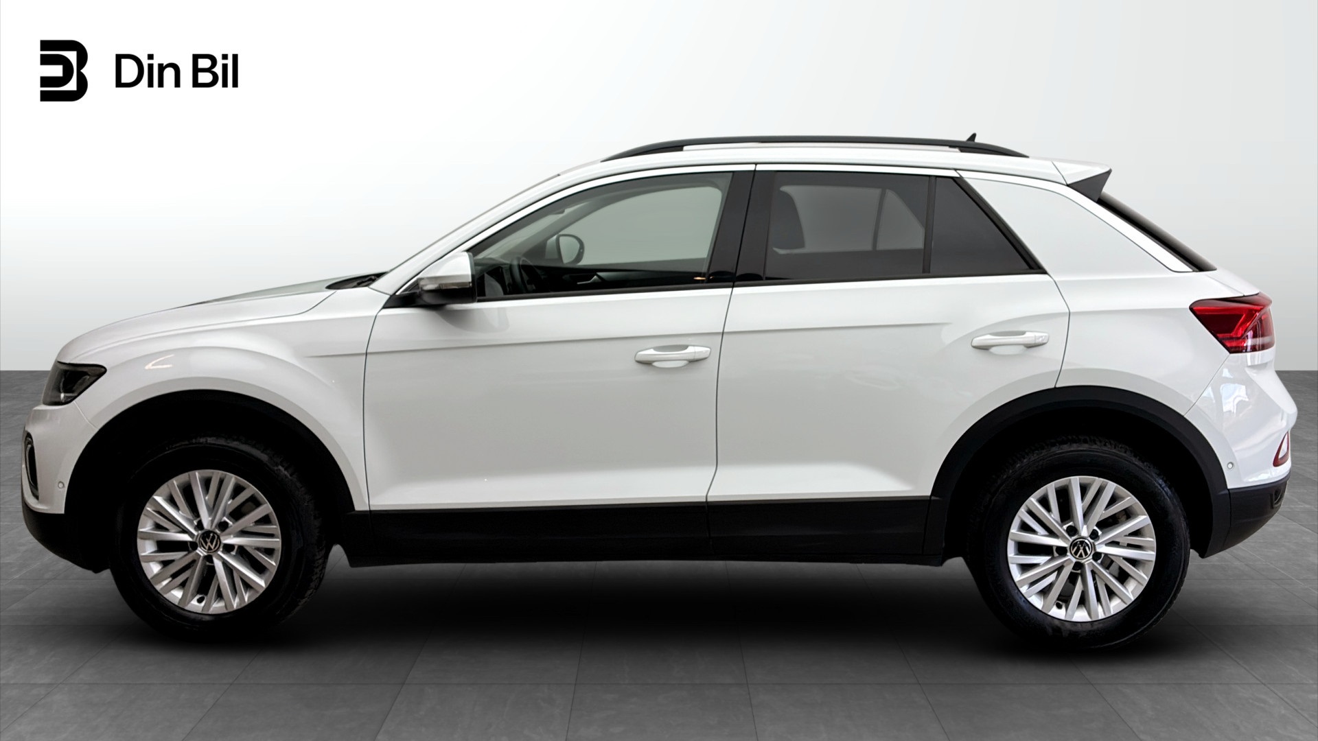 Volkswagen T-Roc AKR64M