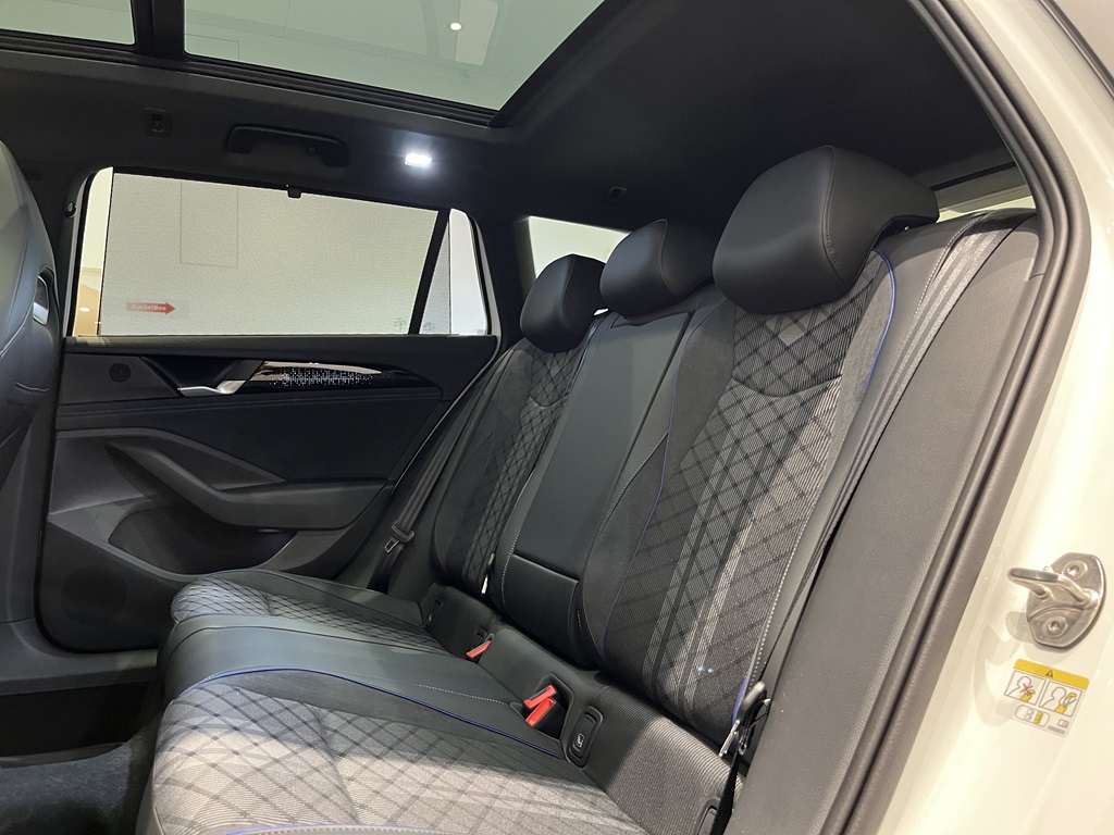 Volkswagen Passat ALM82K