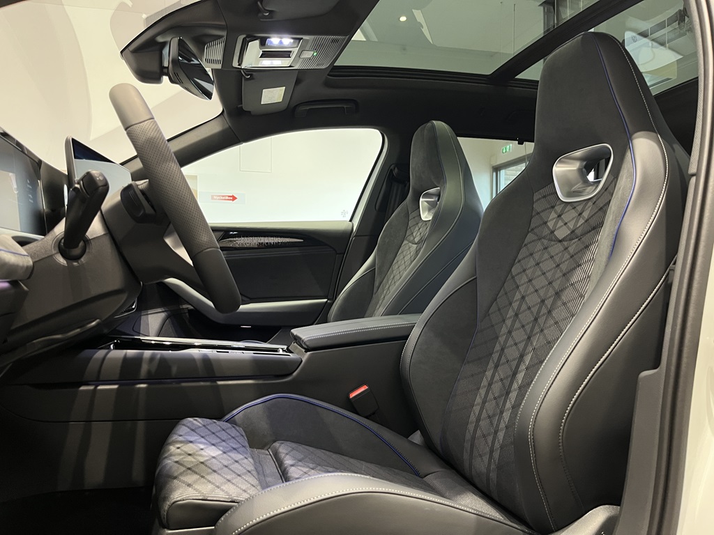 Volkswagen Passat ALM82K