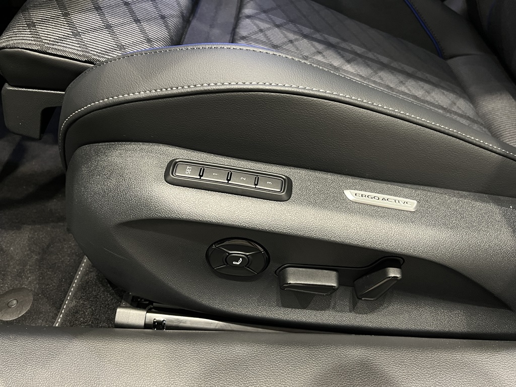 Volkswagen Passat ALM82K