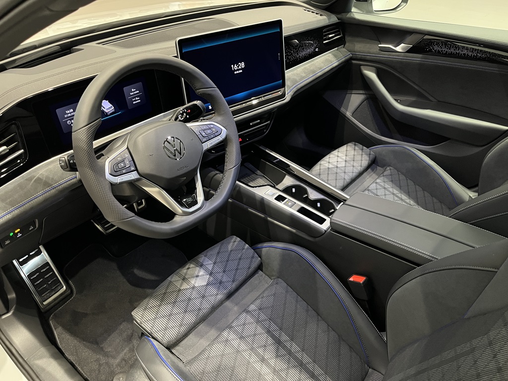 Volkswagen Passat ALM82K