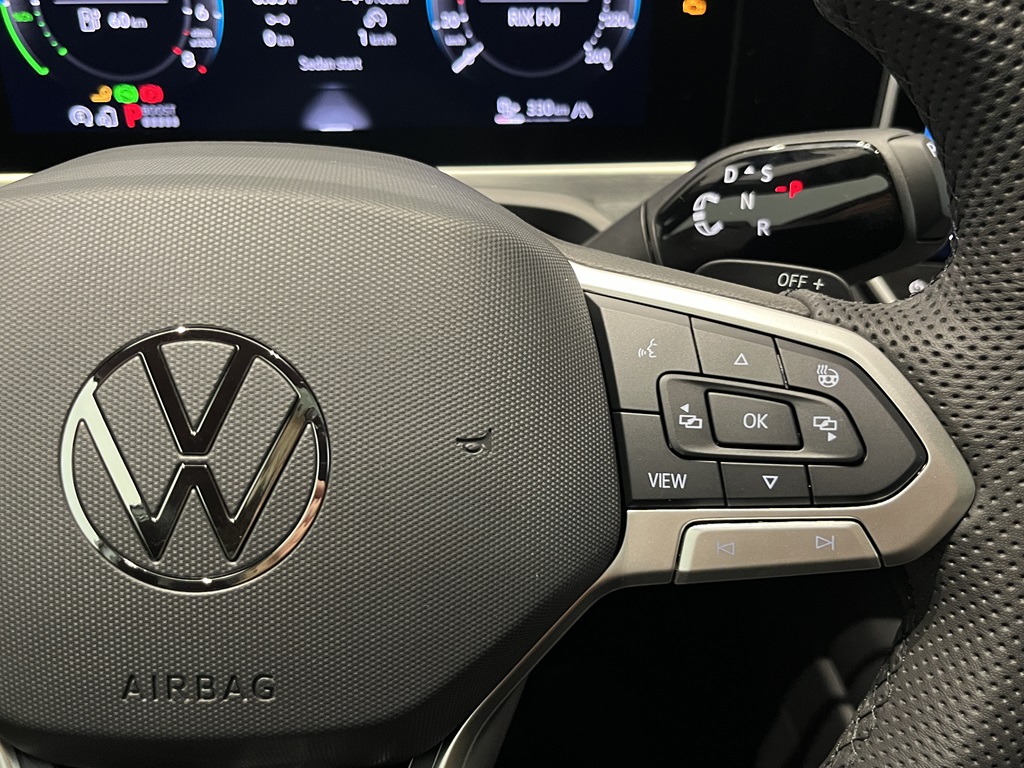 Volkswagen Passat ALM82K
