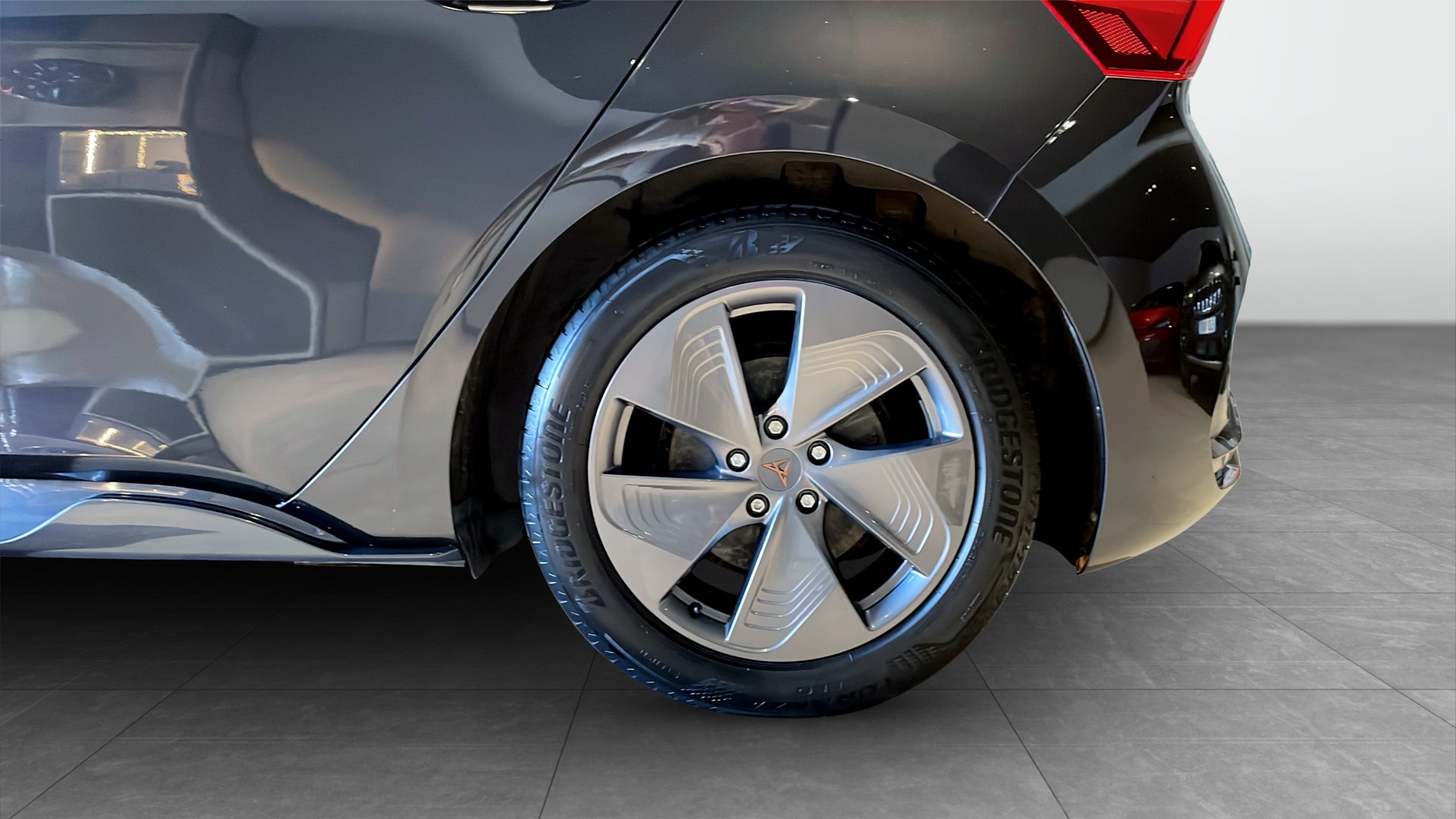 CUPRA Born AMA44R